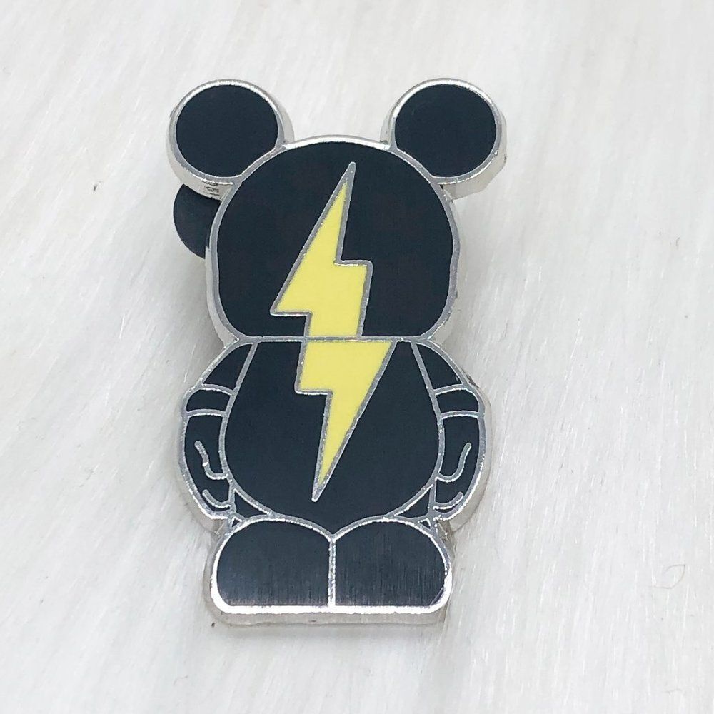 🔮 5/$25 Disney Vinylmation Jr. Lightning Bolt‎ Pin